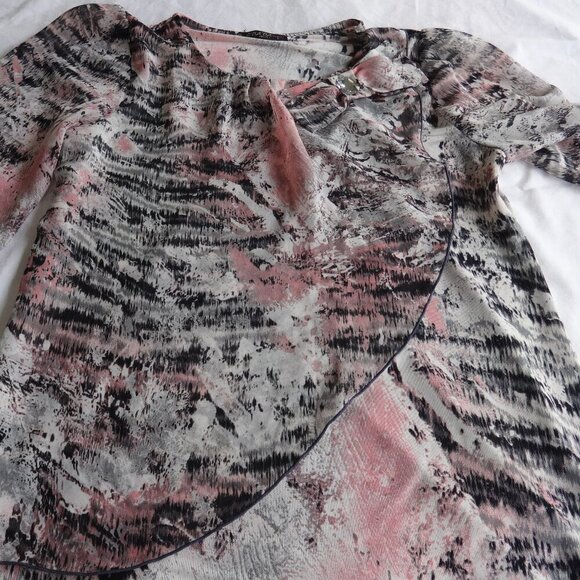 EBADA women's top/dress size L, poly with stretch, cream, black and peach print - Picture 7 of 14
